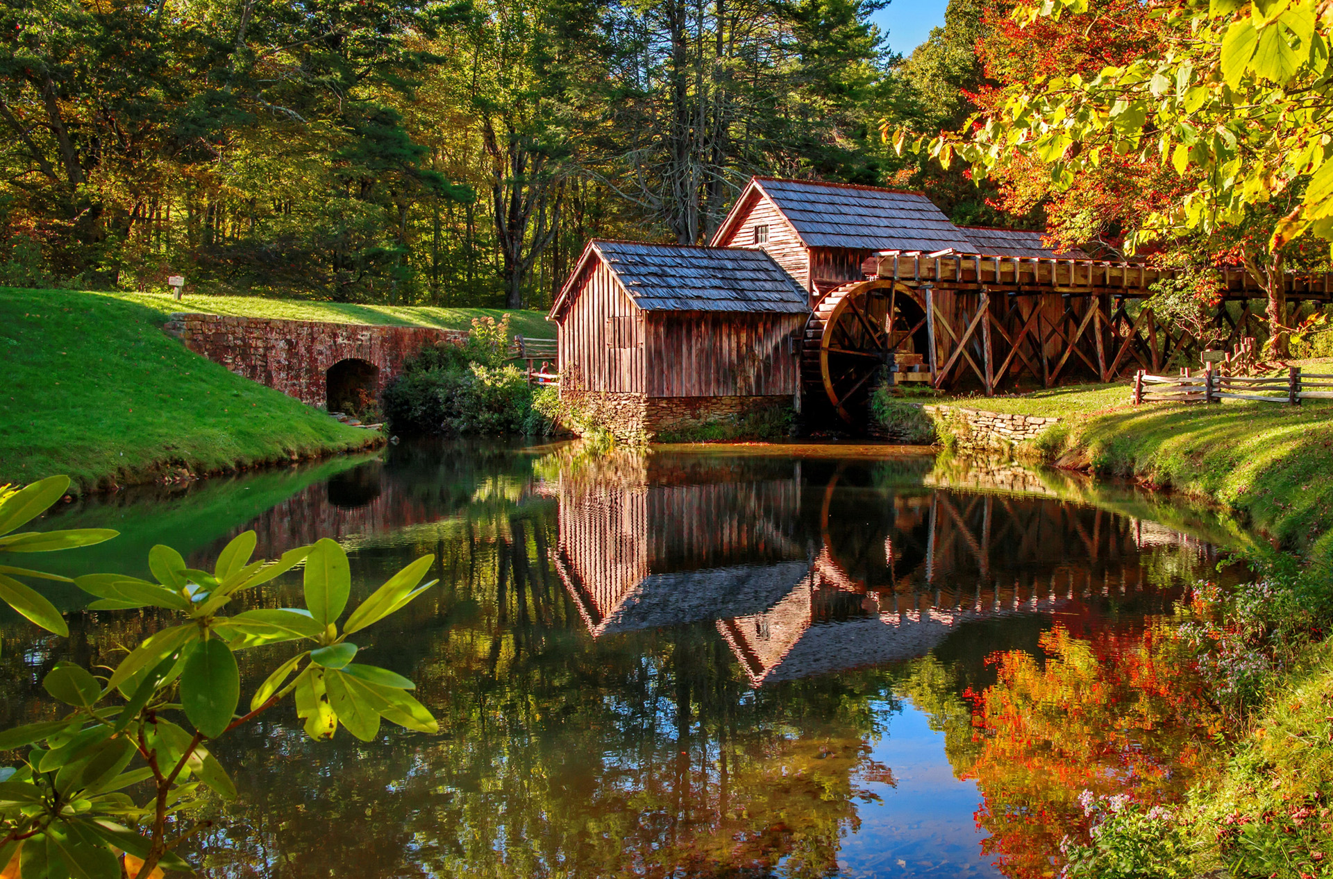 Featured image for “Mabry Mill”